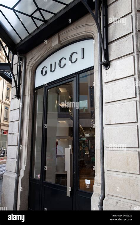 gucci geneve rue du rhone|GUCCI (Luxury Goods Internation L.G.I.) à Genève .